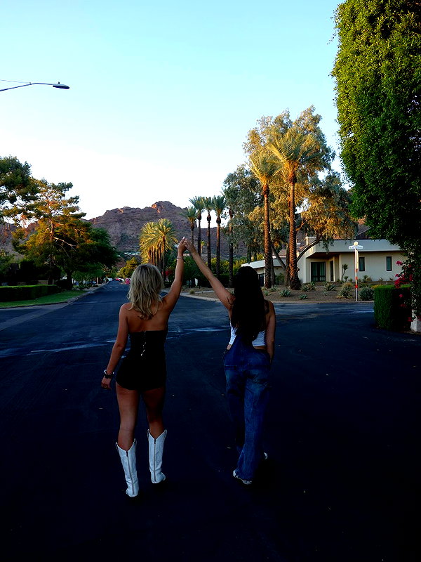 alyssa.lukens instagram image archive image