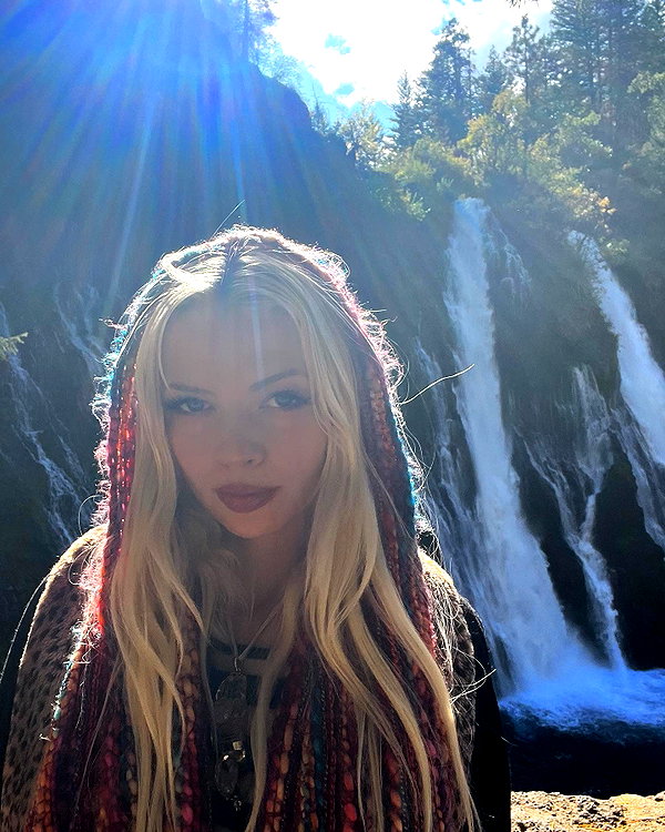 amellliiaa instagram image archive image