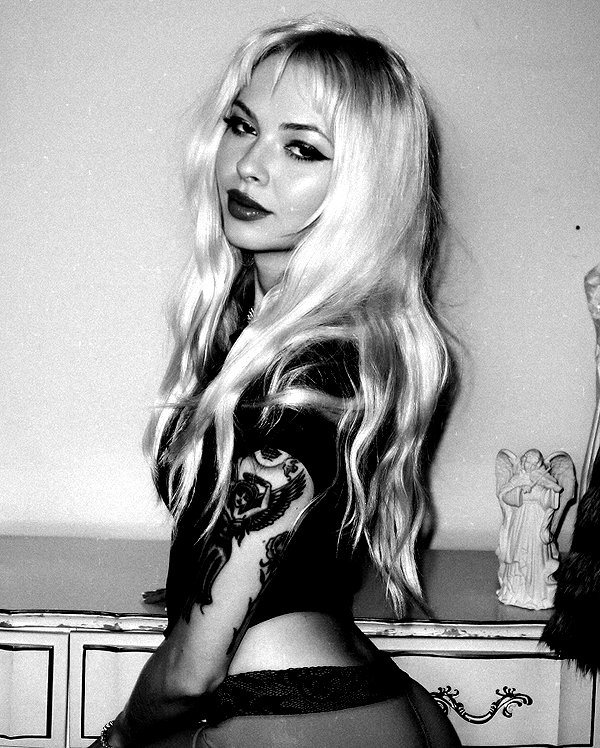 amellliiaa instagram image archive image
