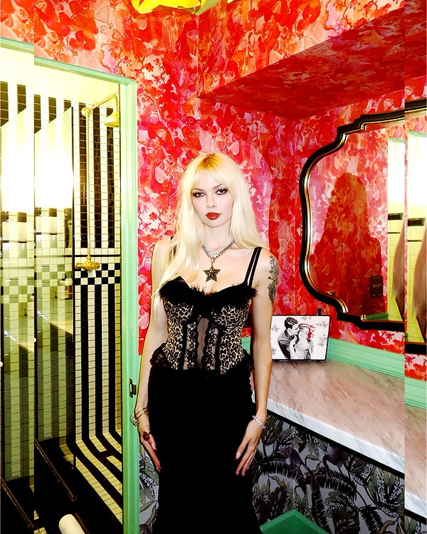 amellliiaa instagram image archive image