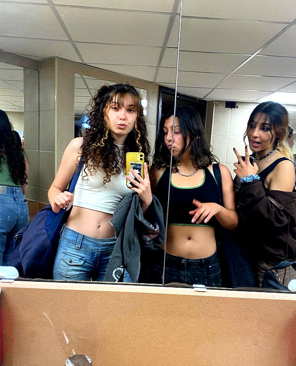 amyeett instagram image archive image