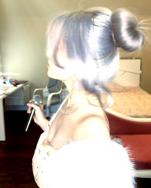 angelina.zhq instagram image archive image