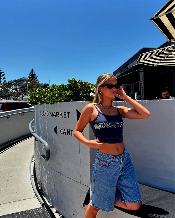 anika.wicks instagram image archive image