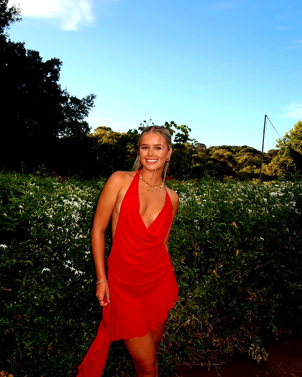 anika.wicks instagram image archive image
