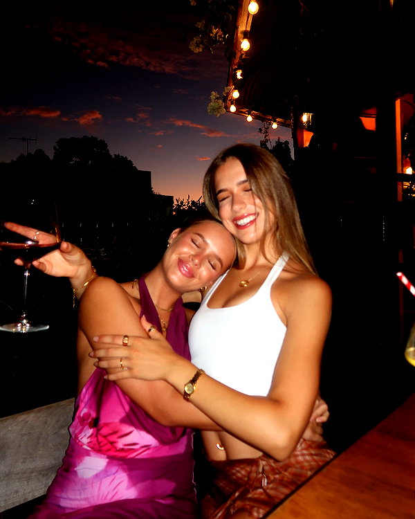 anika.wicks instagram image archive image