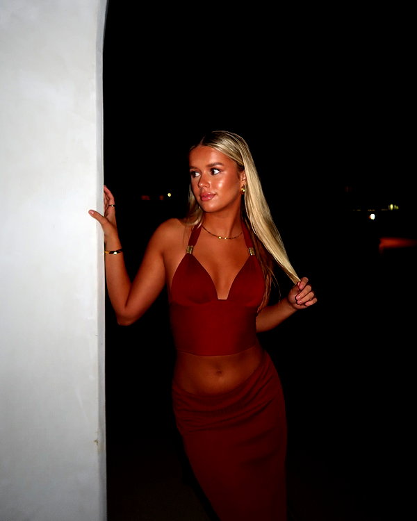anika.wicks instagram image archive image