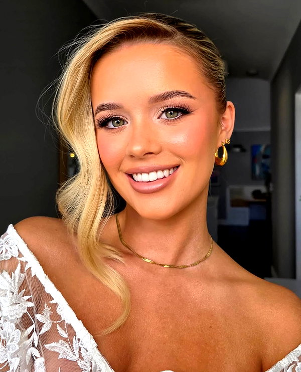 anika.wicks instagram image archive image