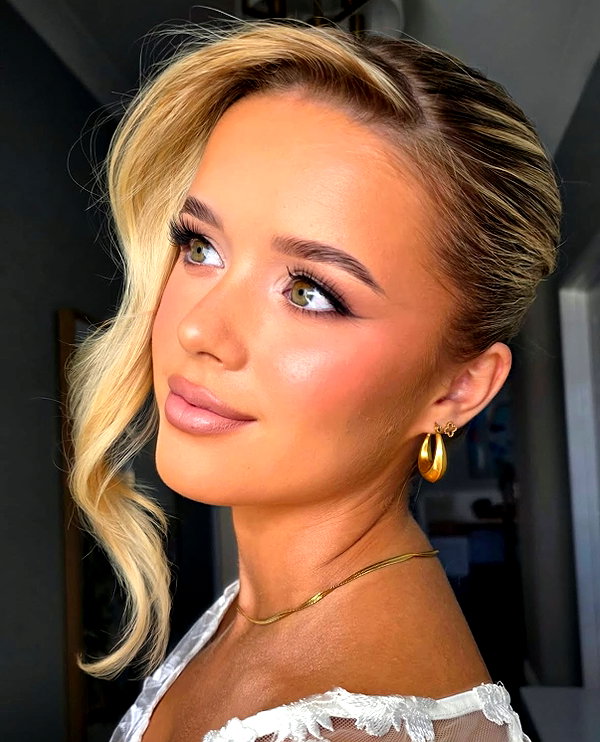 anika.wicks instagram image archive image