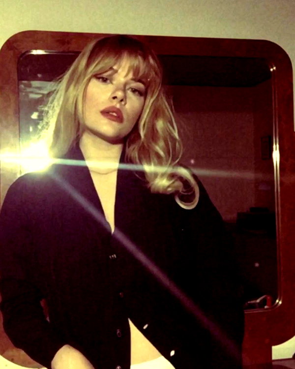 anika_braun__ instagram image archive image