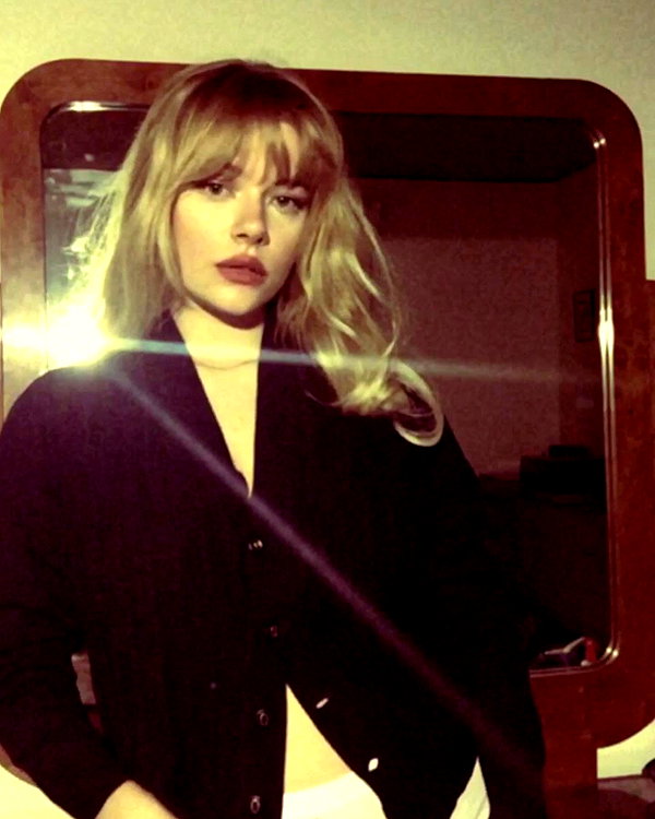 anika_braun__ instagram image archive image