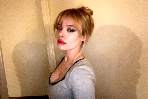 anika_braun__ instagram image archive image