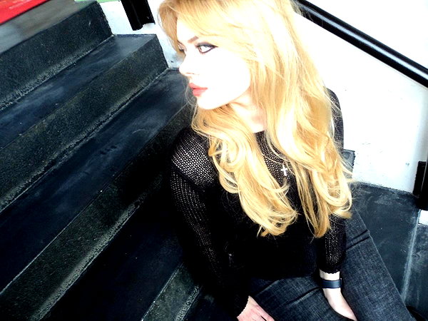 anika_braun__ instagram image archive image