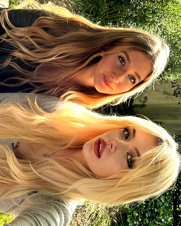 anika_braun__ instagram image archive image