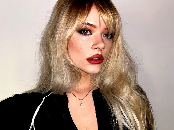anika_braun__ instagram image archive image