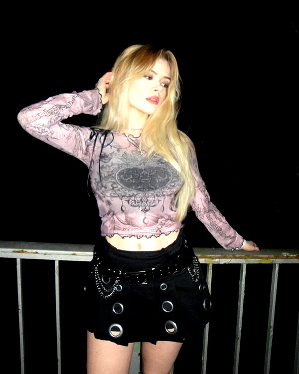 anika_braun__ instagram image archive image
