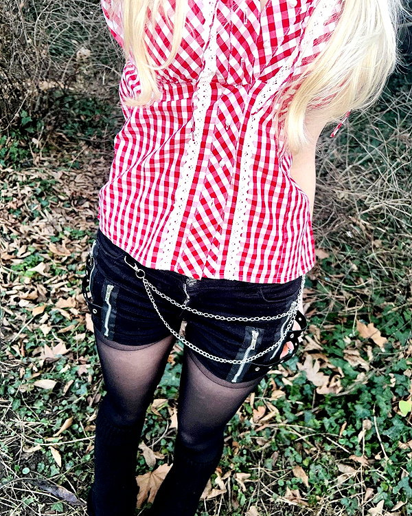 anika_braun__ instagram image archive image