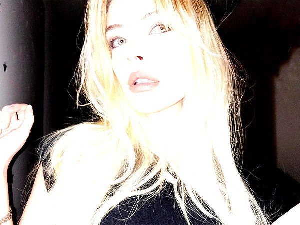 anika_braun__ instagram image archive image