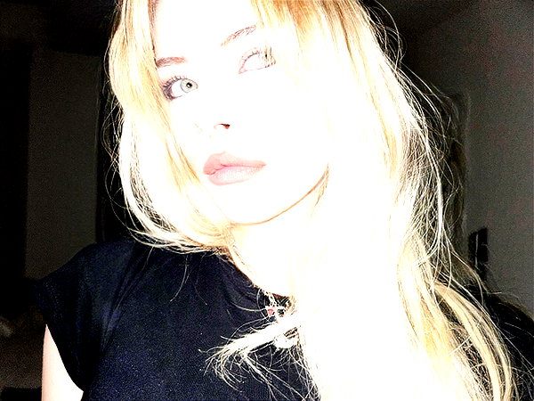 anika_braun__ instagram image archive image