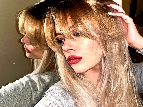 anika_braun__ instagram image archive image