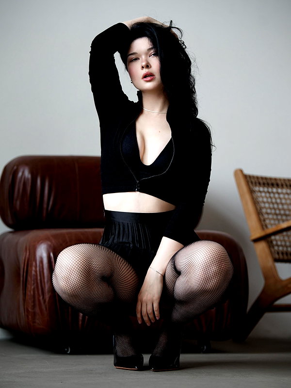 anna.x.vee anna.x.vee archive image