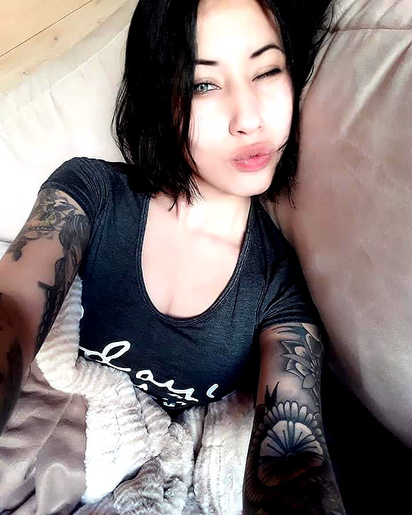 annaliese_bach instagram image archive image