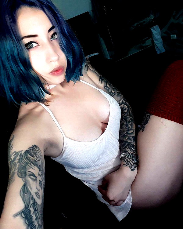 annaliese_bach instagram image archive image
