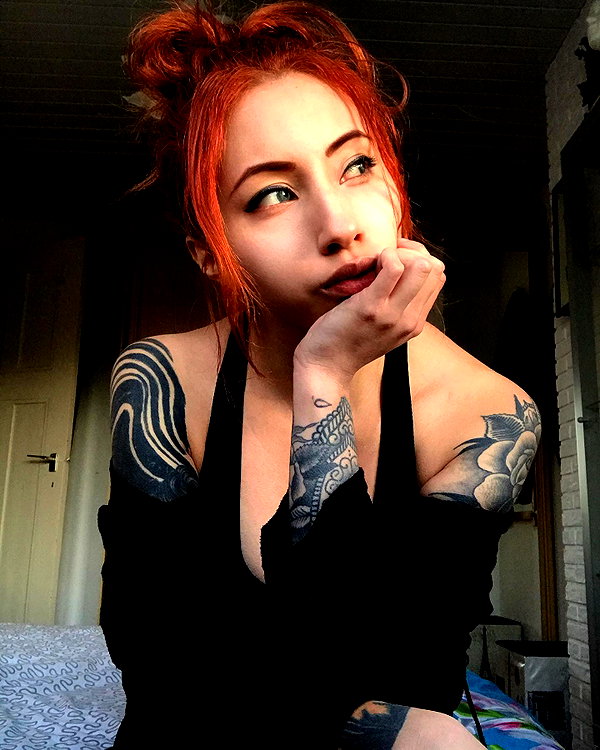 annaliese_bach instagram image archive image
