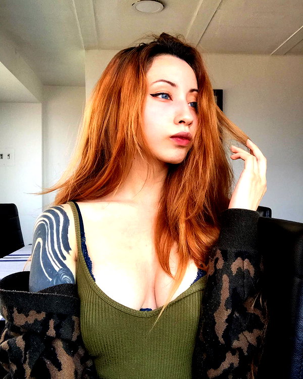 annaliese_bach instagram image archive image