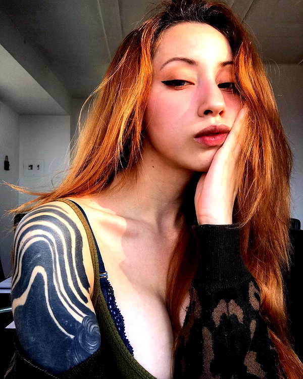 annaliese_bach instagram image archive image