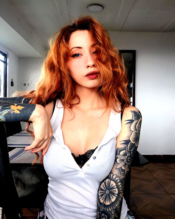 annaliese_bach instagram image archive image