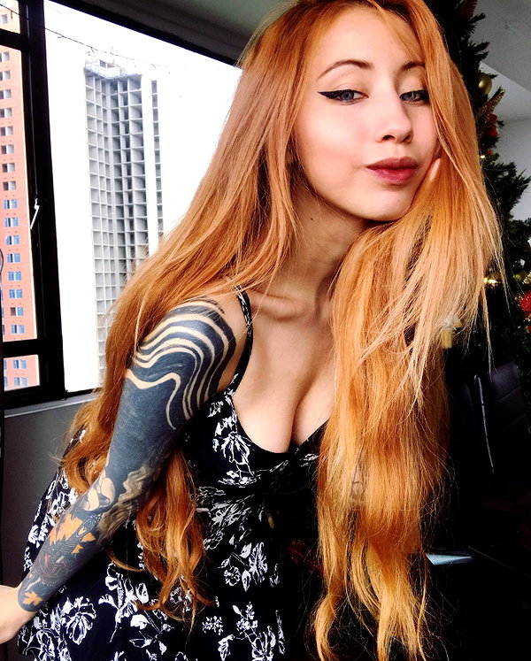 annaliese_bach instagram image archive image