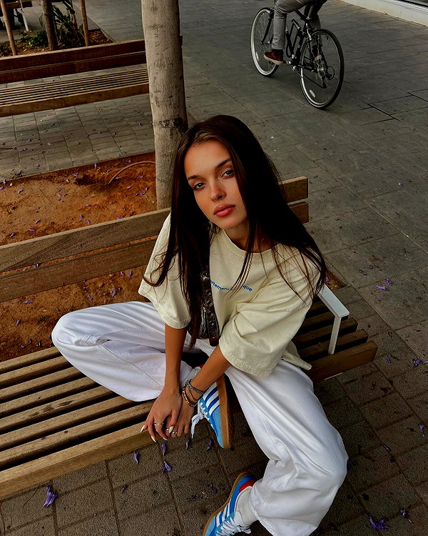 annazak12 instagram image archive image