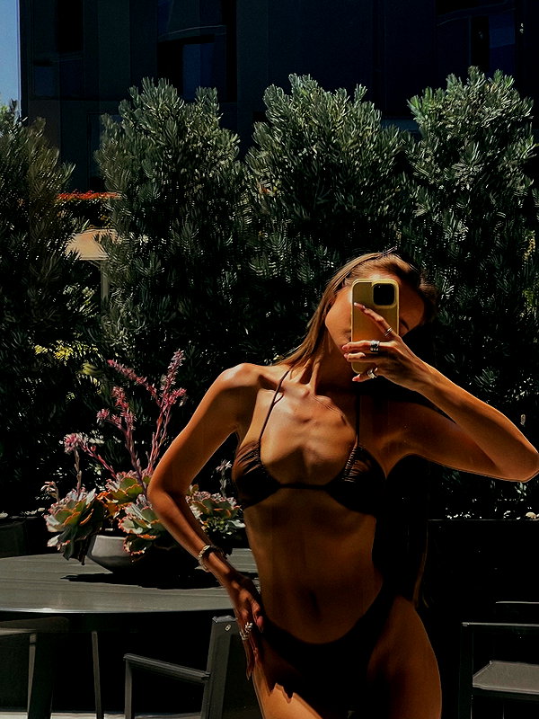 annazak12 instagram image archive image
