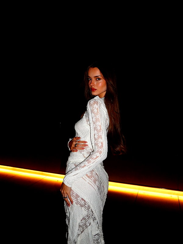 annazak12 instagram image archive image