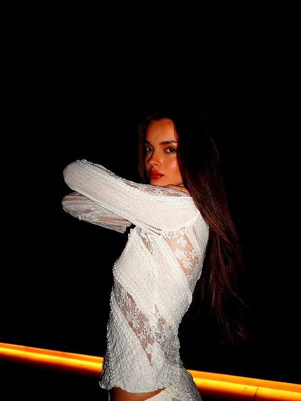 annazak12 instagram image archive image