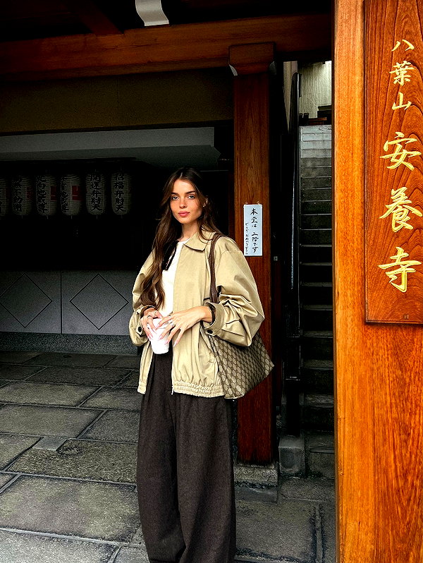 annazak12 instagram image archive image