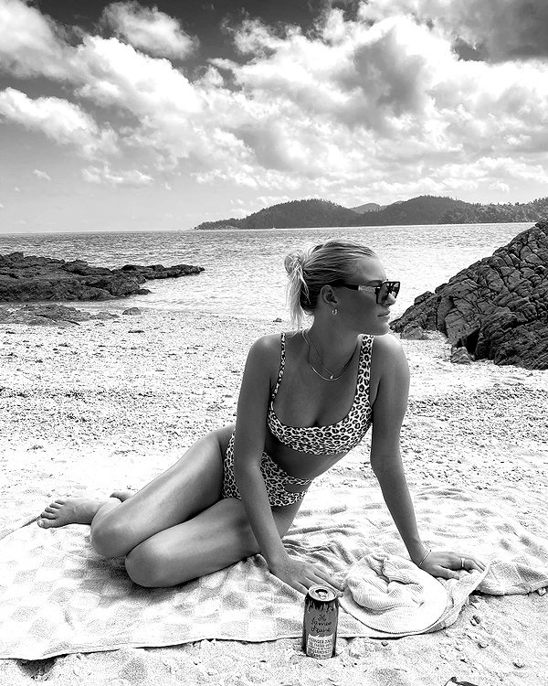 anneliese.mitchell1 instagram image archive image
