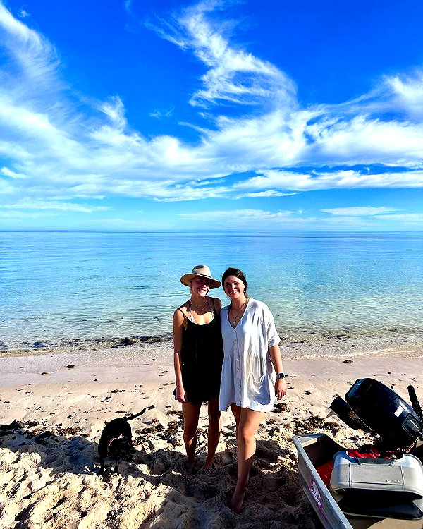 anneliese.mitchell1 instagram image archive image