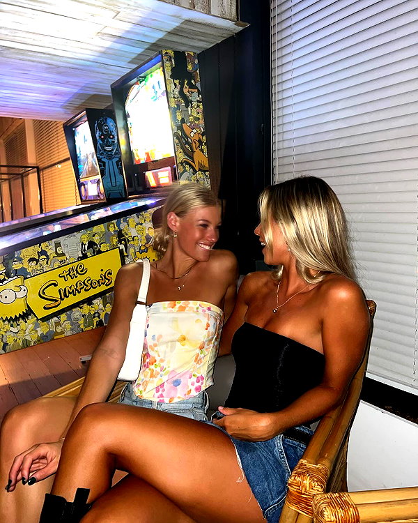 anneliese.mitchell1 instagram image archive image