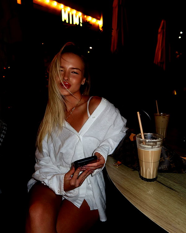 anya_shtril instagram image archive image