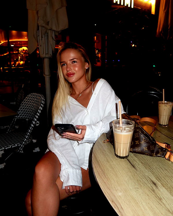 anya_shtril instagram image archive image