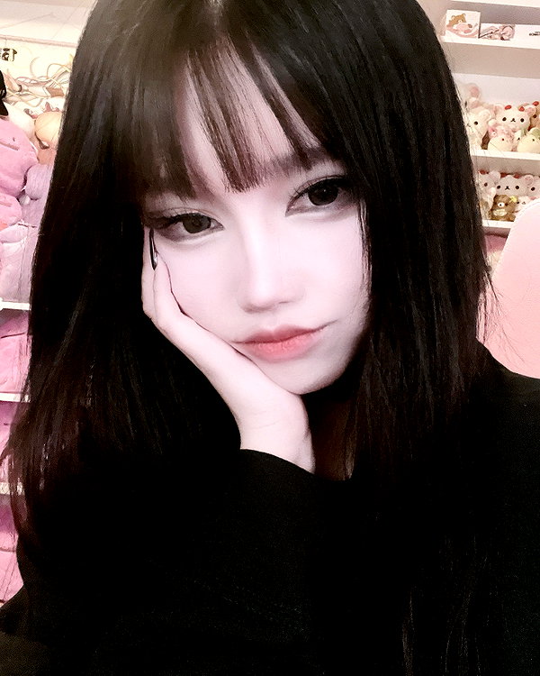 ari_n3ko instagram image archive image