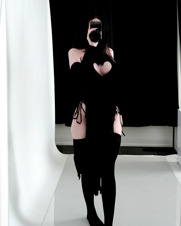 ari_n3ko instagram image archive image