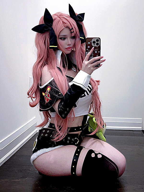 ari_n3ko instagram image archive image