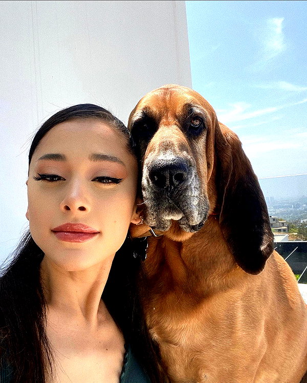 arianagrande instagram image archive image