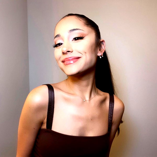 arianagrande instagram image archive image