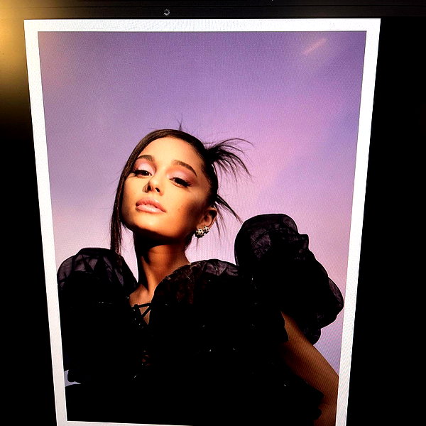 arianagrande instagram image archive image