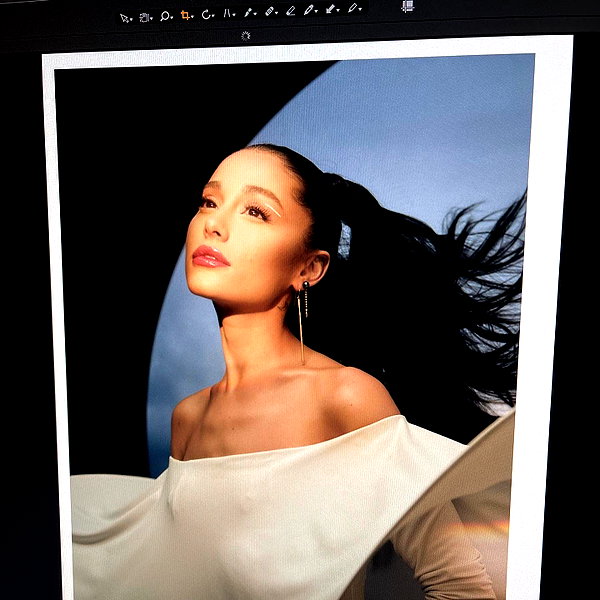 arianagrande instagram image archive image