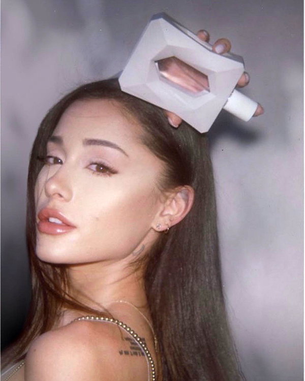 arianagrande instagram image archive image