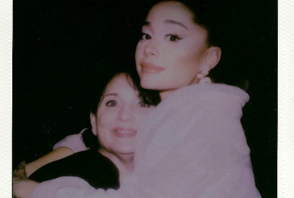 arianagrande instagram image archive image